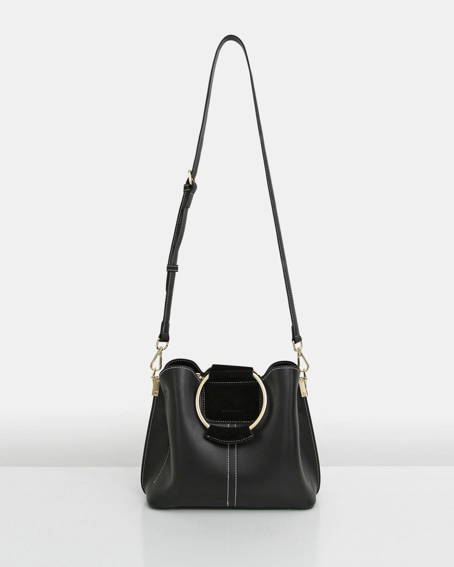 Black-leather-bag-front-view-with-strap_502903fe-8abf-4886-ac60-b0130f92040b.jpg