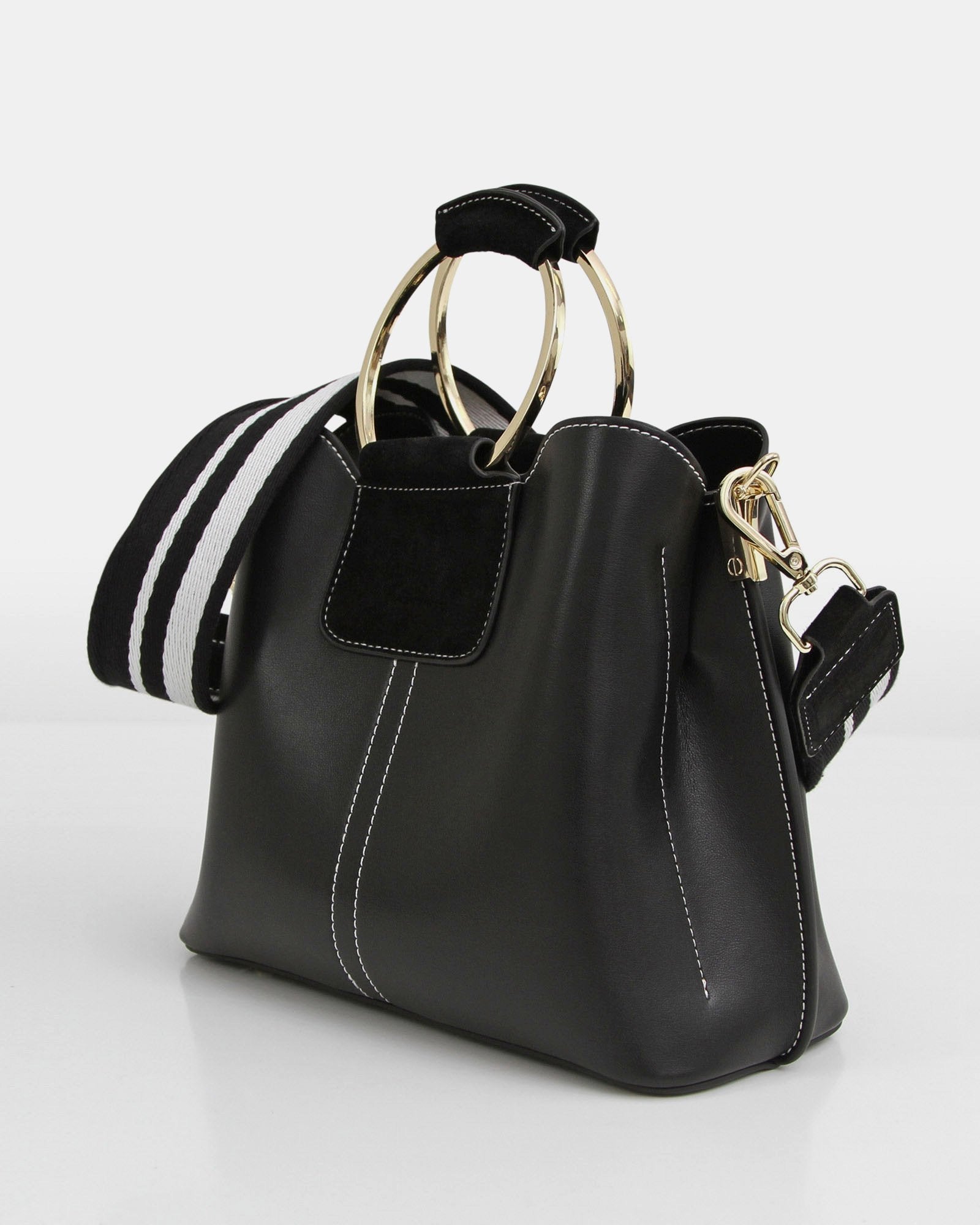 Black-leather-handbag-side-view-2_314ac302-184f-4bfe-8c3f-14a33e81c73b.jpg