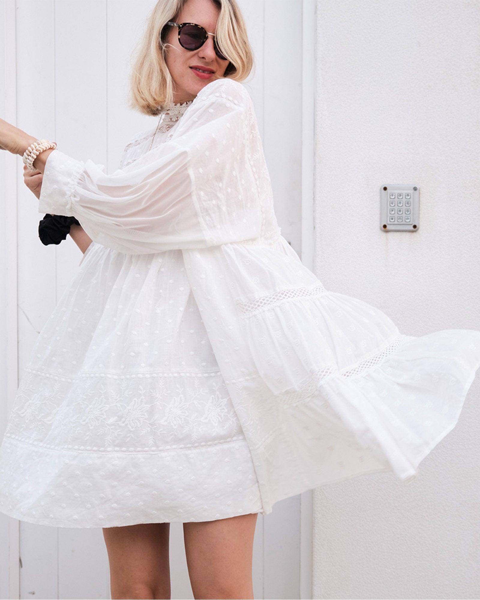 Unforgettable-Oversized-Lace-Mini-Dress-White-1_ba8f20cb-3911-488b-b501-5e43abd9f0ba.jpg