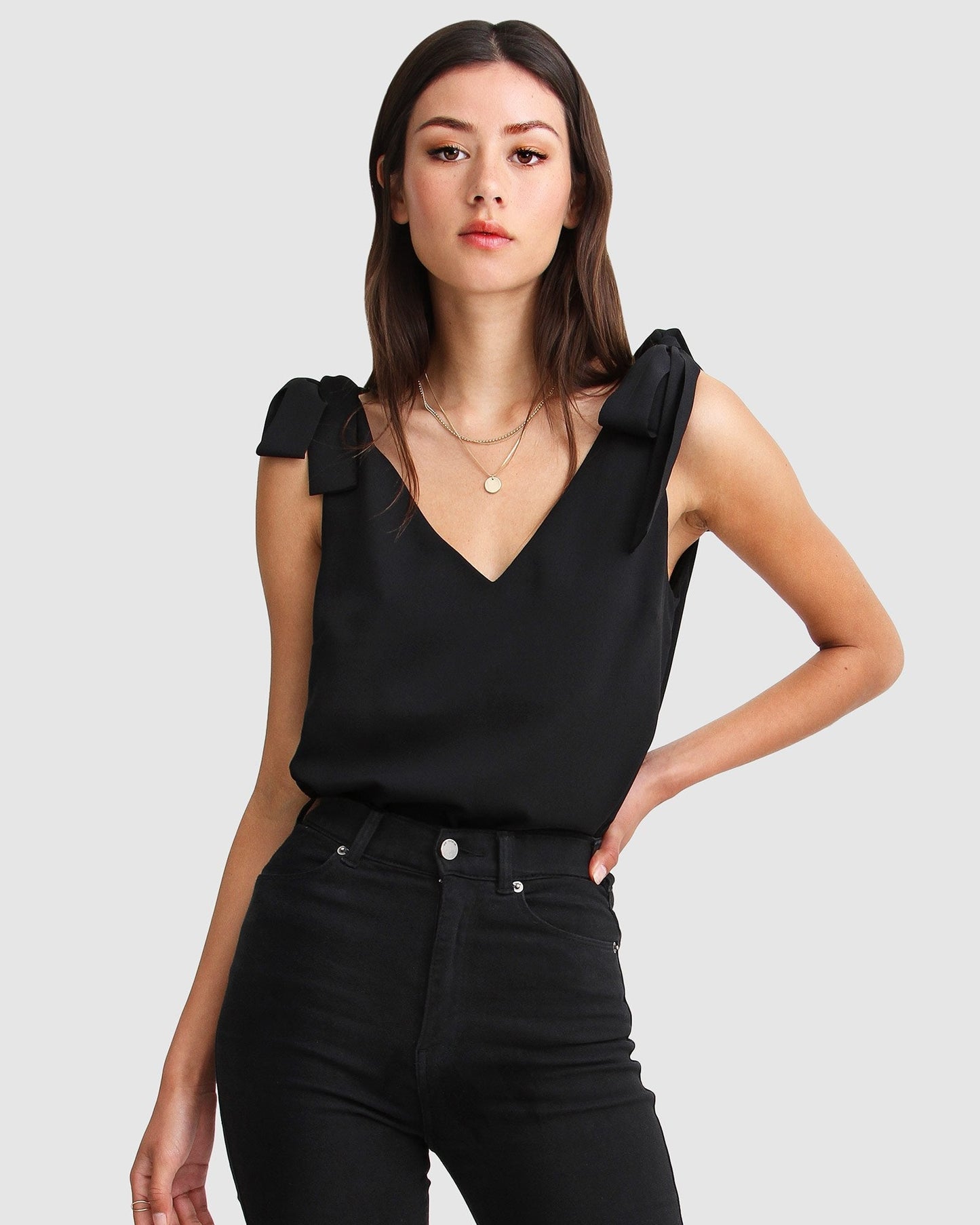 feel-for-you-V-neck-top-black-front_159b31f7-5334-4a1a-b7ae-a9372f9d5bbc.jpg