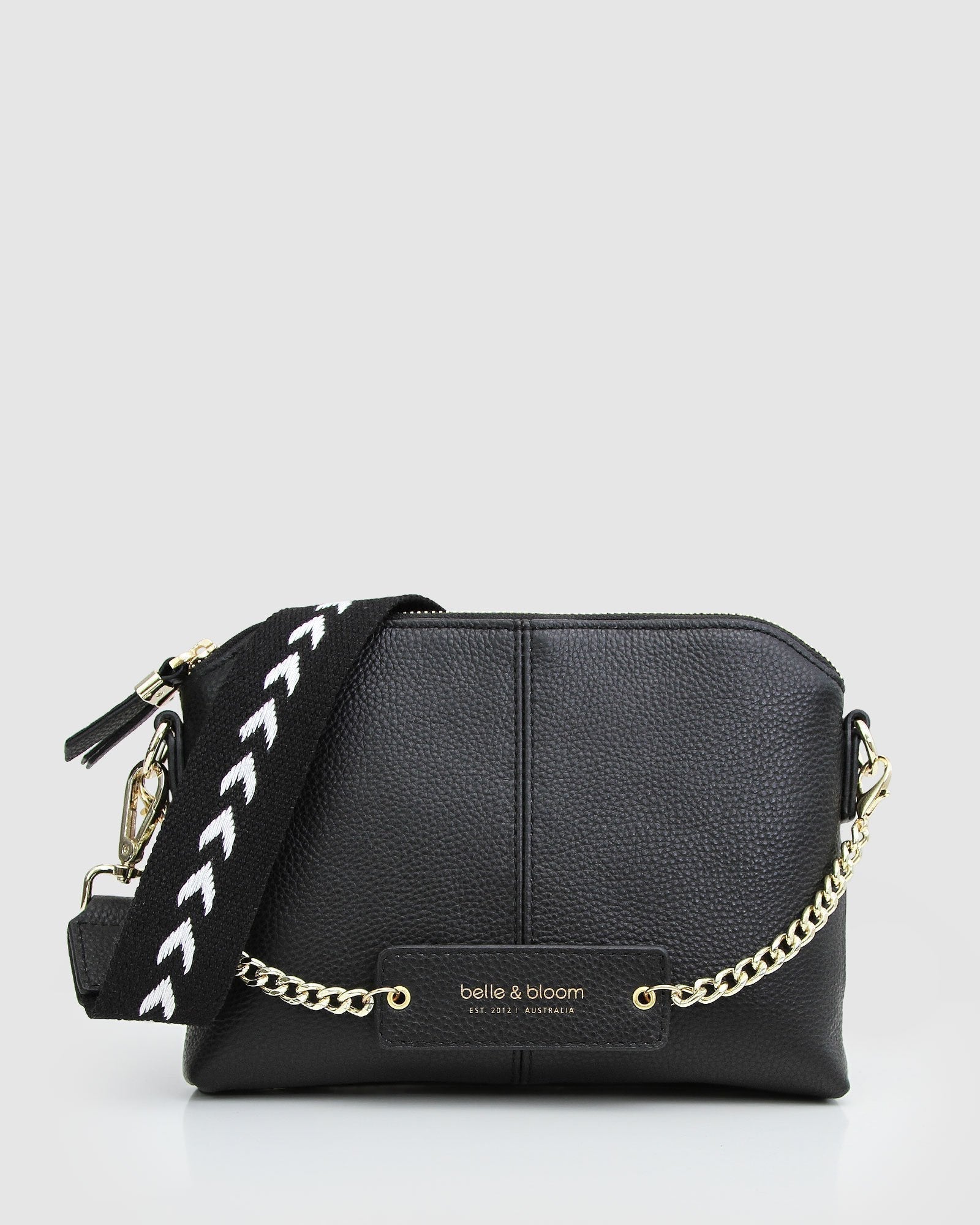 Black women's shoulder bag front view